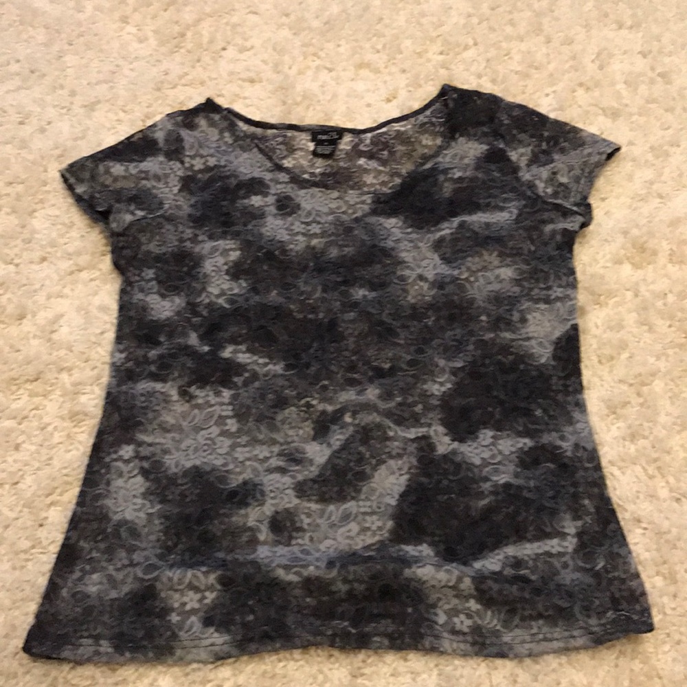 Flowered lace top